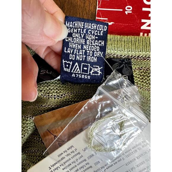 Susan Graver size large NEW tunic sweater sage green gold thread loose knit - Picture 9 of 10